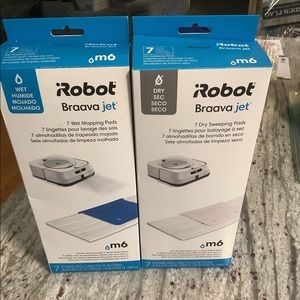 Two boxes of Robot Braava Jet wet mopping pads